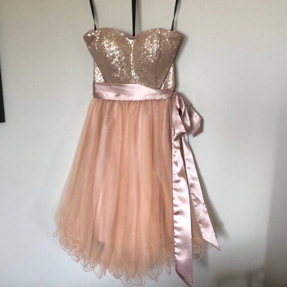 Sweetheart Neckline Champagne Formal Dress
